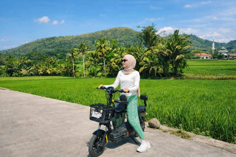 half-day-hidden-gem-jogja-sungai-mudal-scooter-geblek-pari